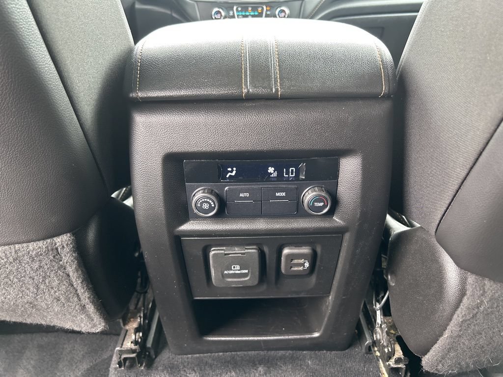 Used 2021 Chevrolet Traverse LT w/ LT Premium Package FWD image 46