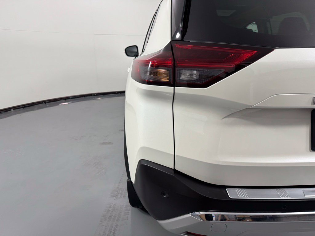 Used 2023 Nissan Rogue Platinum w/ Platinum Premium Package AWD/4WD image 9