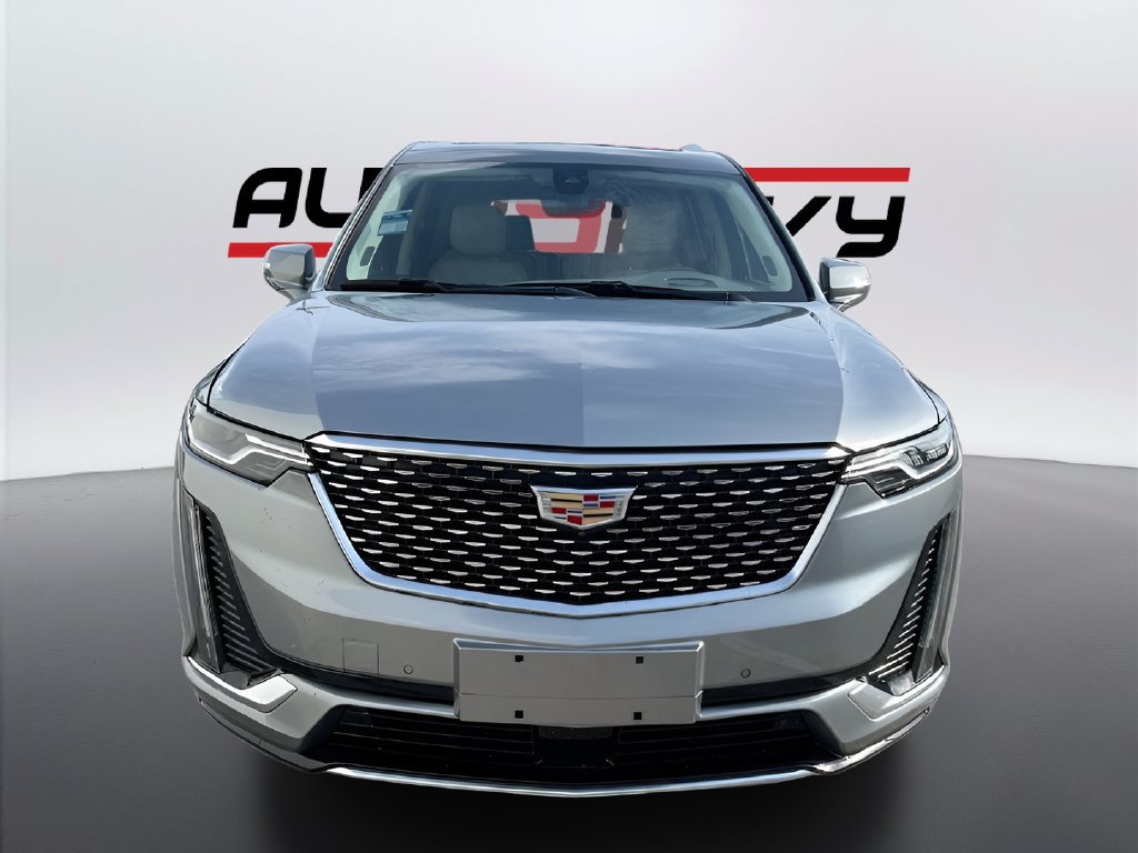 Used 2024 Cadillac XT6 Premium Luxury w/ Technology Package FWD image 2