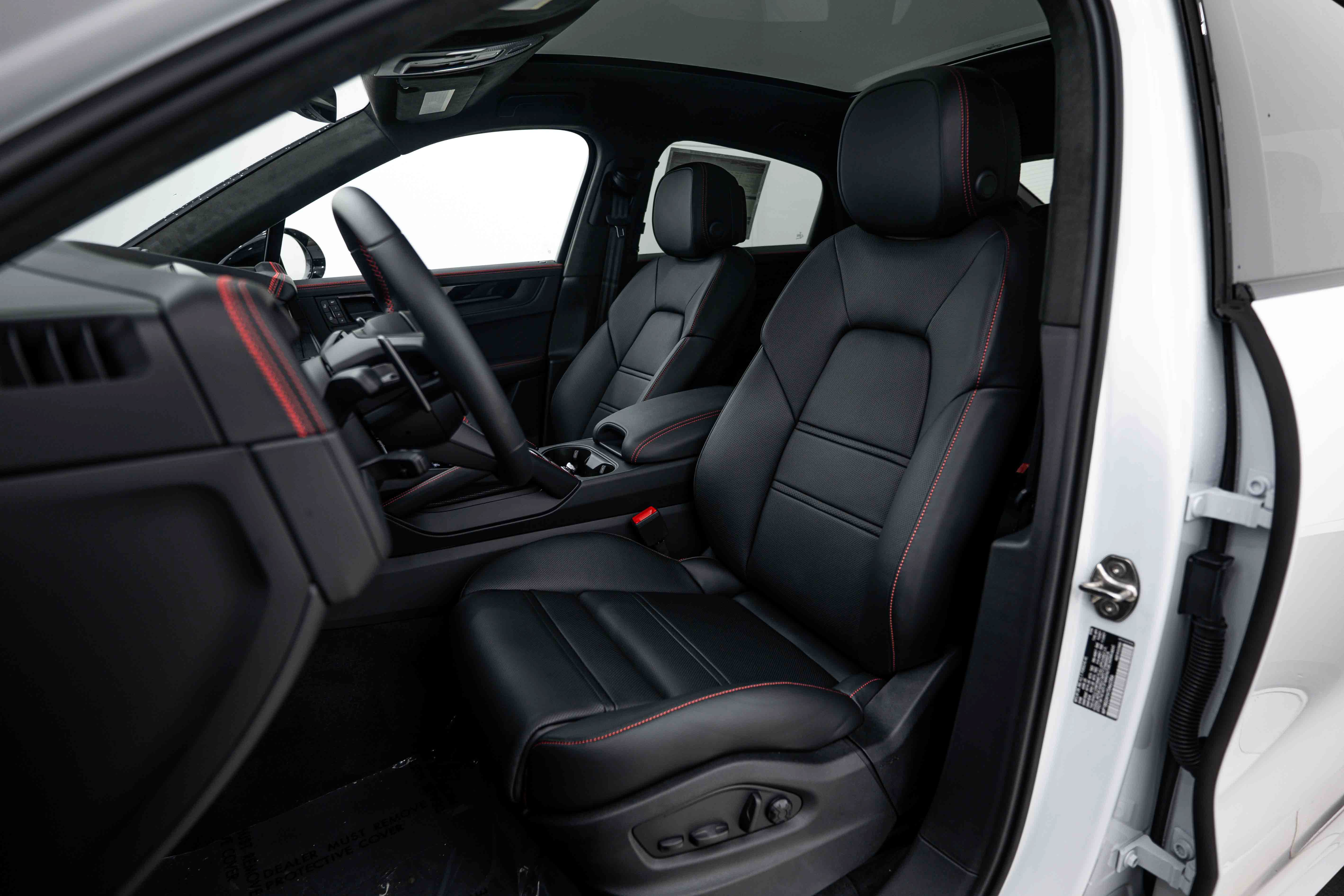New 2026 Porsche Cayenne GTS AWD/4WD image 5