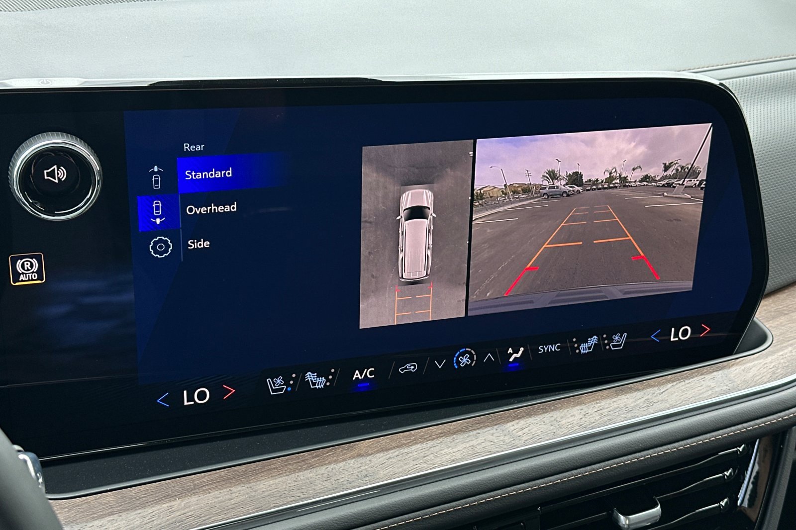 New 2026 Chevrolet Suburban High Country w/ LPO, Illumination Package image 21