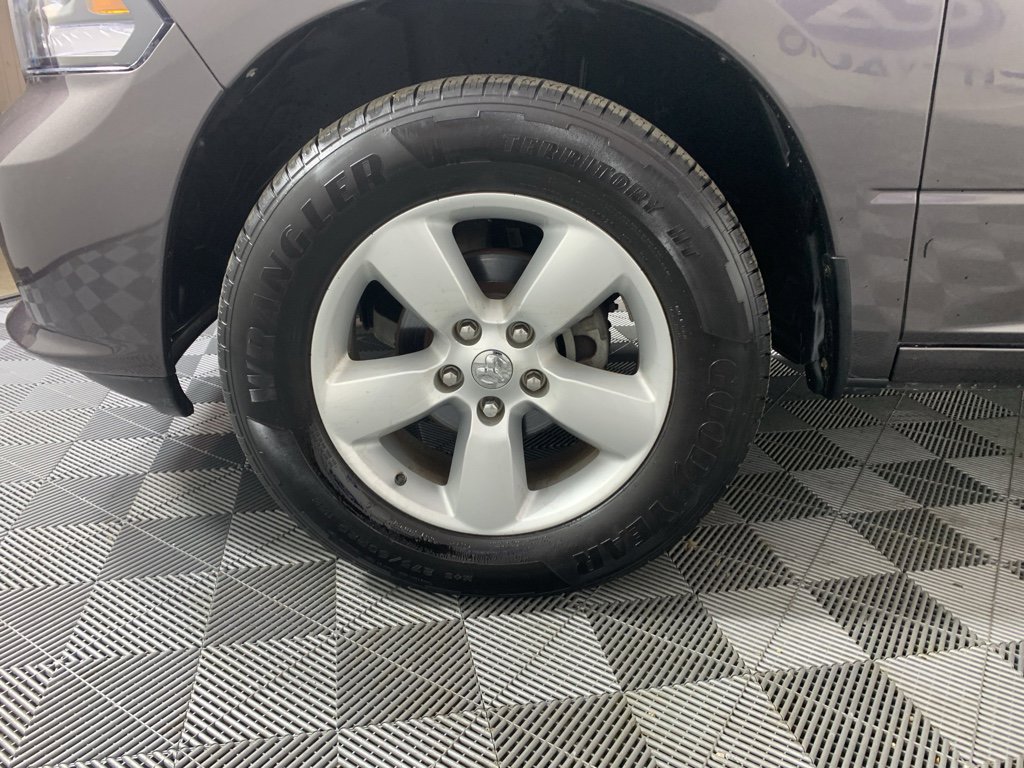 Used 2014 RAM 1500 Express image 13