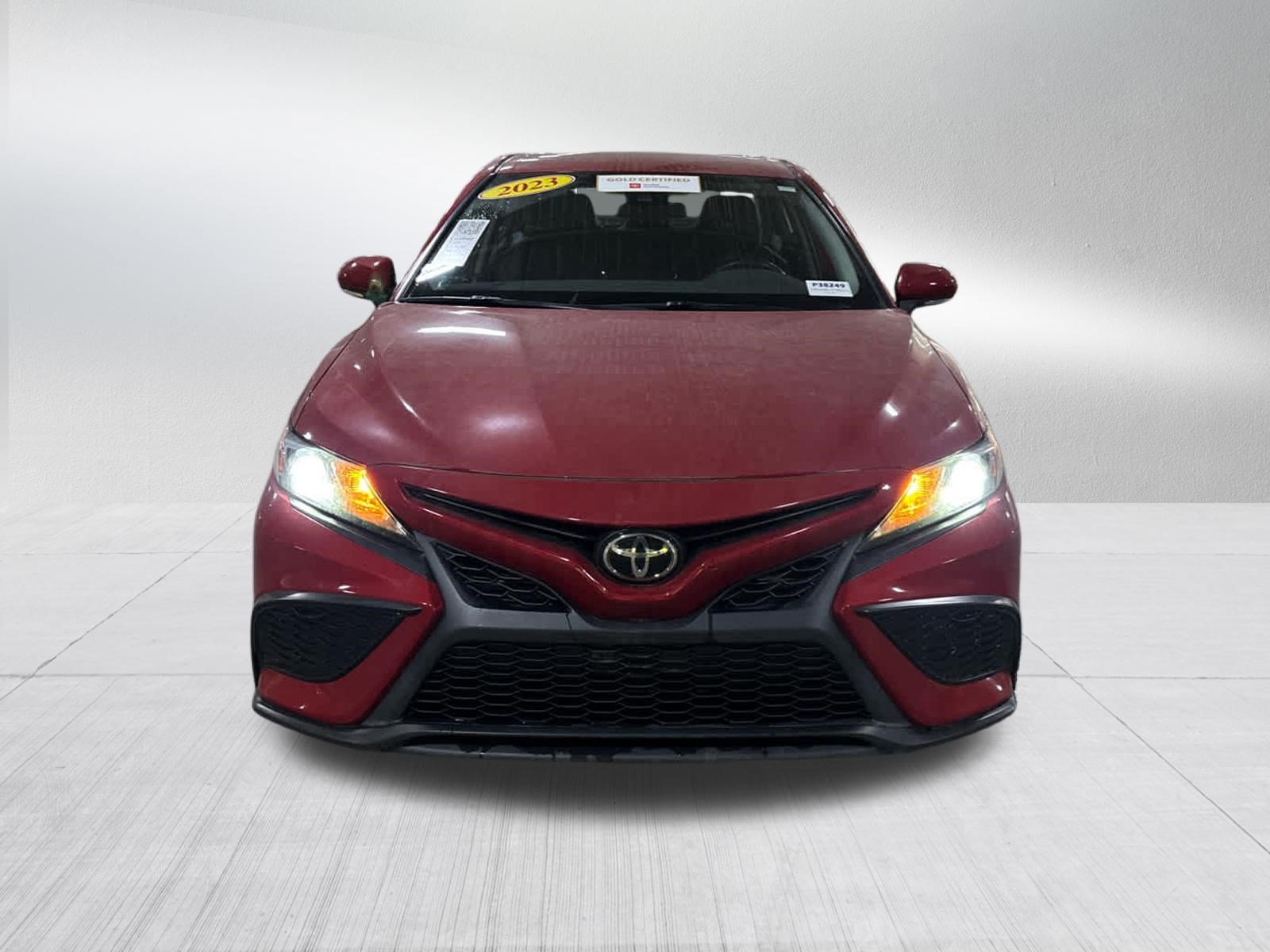 Used 2023 Toyota Camry SE AWD/4WD image 2