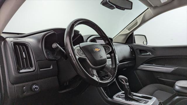 Used 2022 Chevrolet Colorado LT w/ Fleet Safety Package image 18