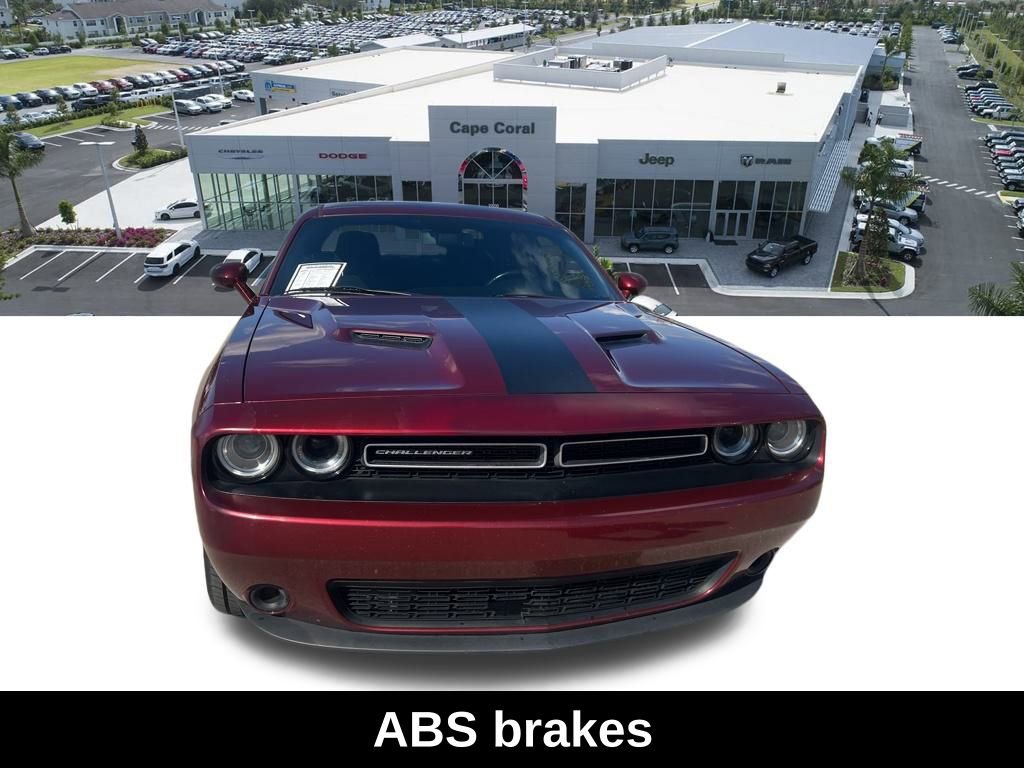 Used 2020 Dodge Challenger SXT RWD image 6