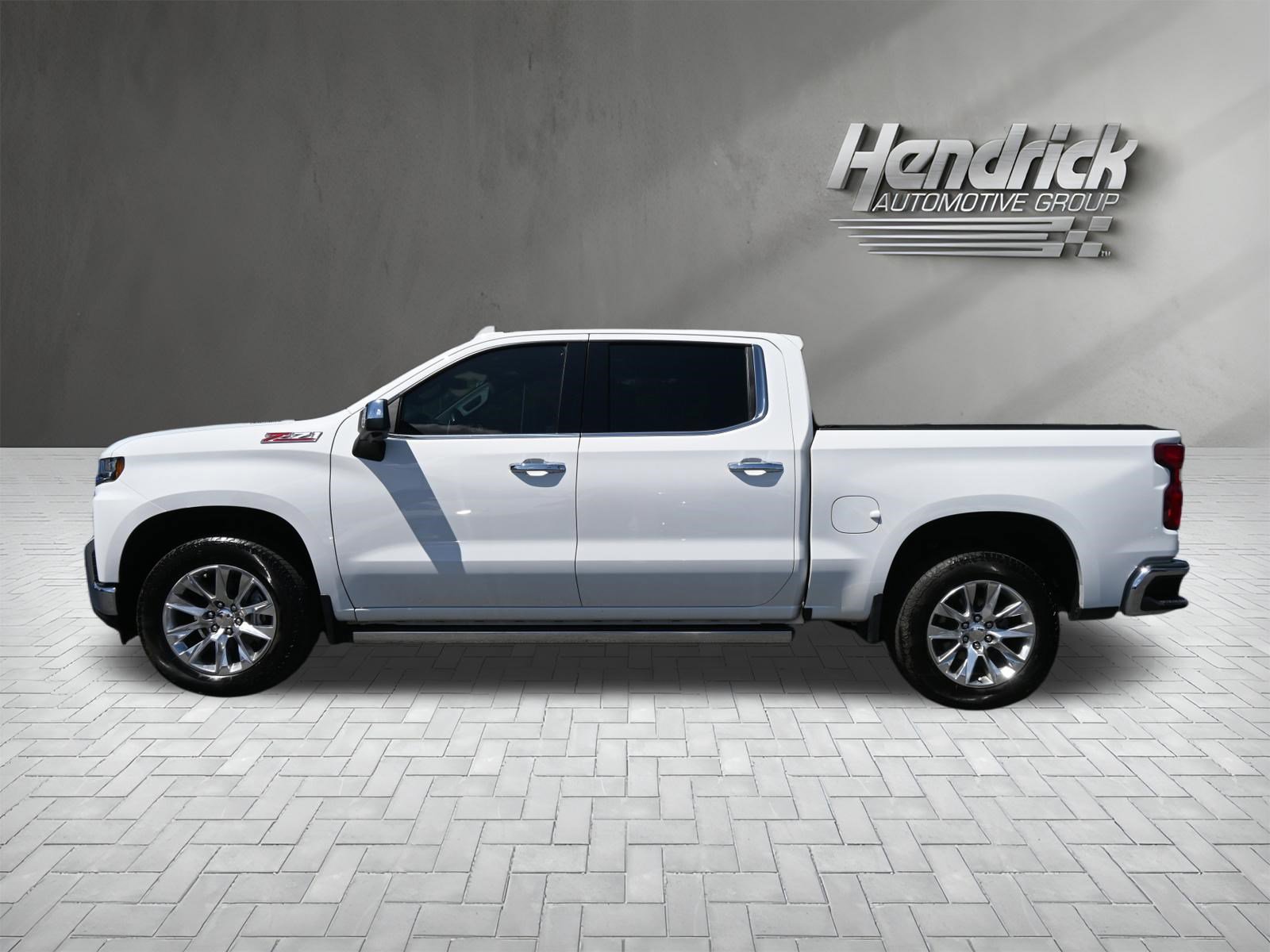 Used 2022 Chevrolet Silverado 1500 LTZ w/ LTZ Premium Package AWD/4WD image 7