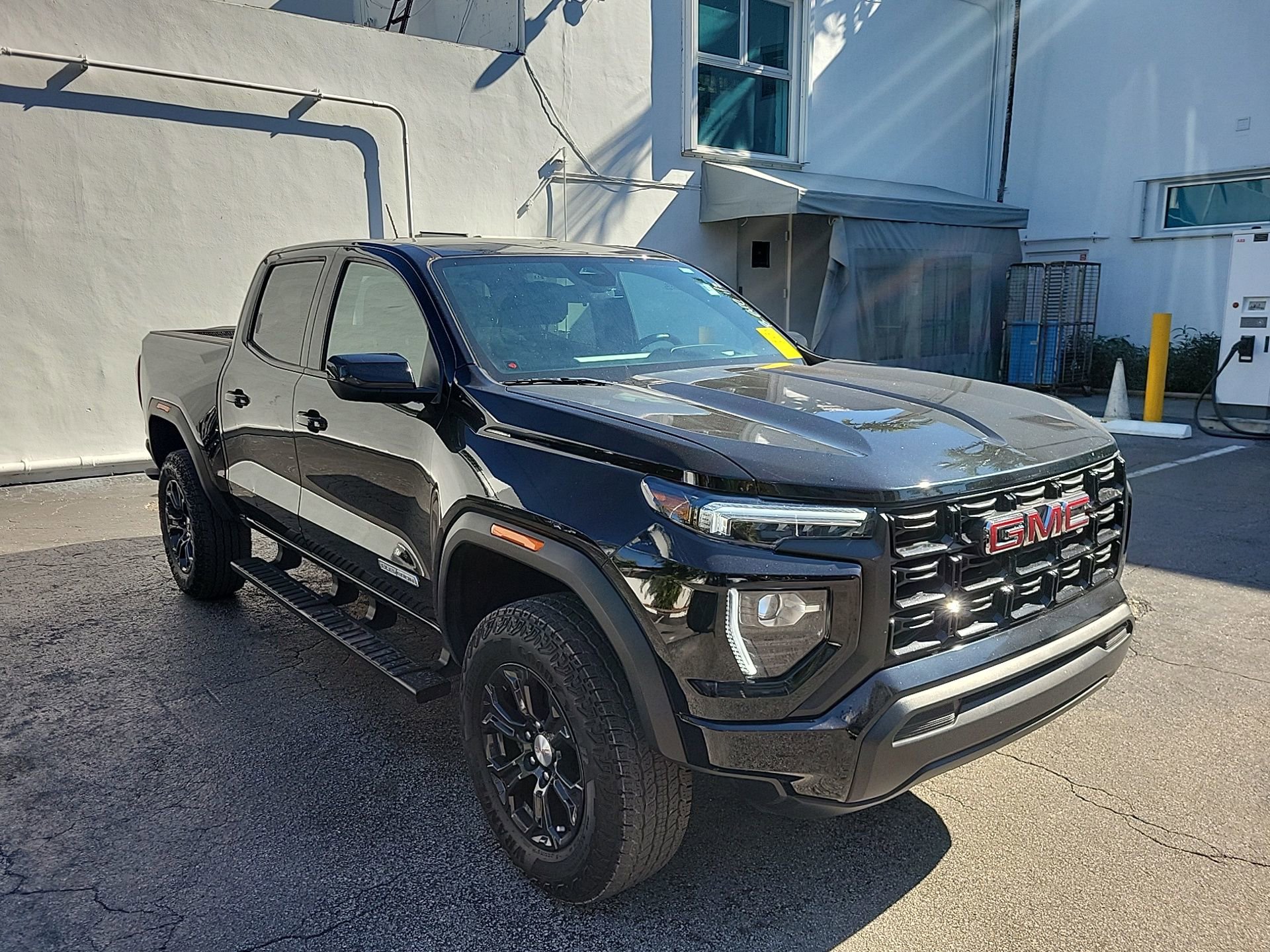 Used 2024 GMC Canyon Elevation image 6