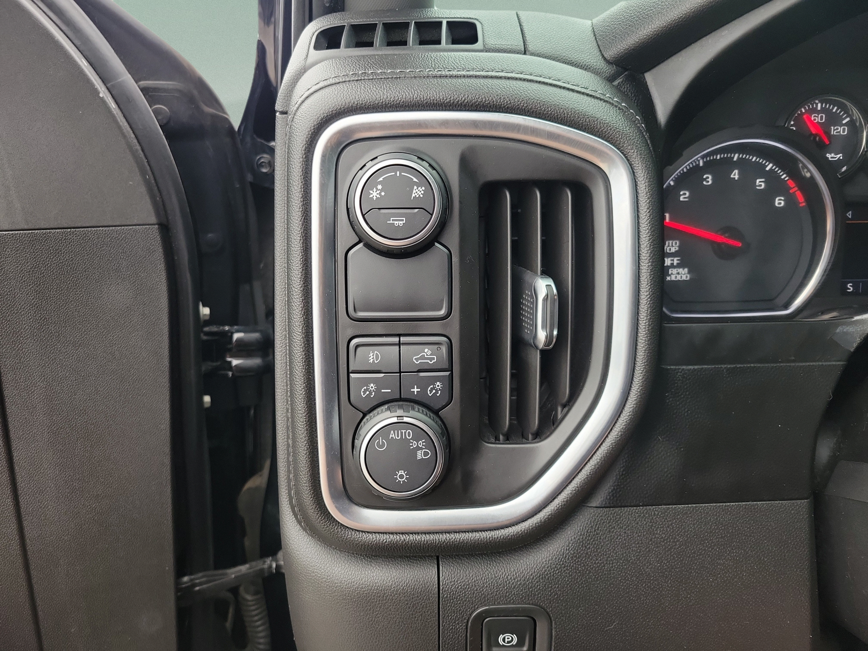 Used 2019 Chevrolet Silverado 1500 RST w/ All-Star Edition RWD image 19