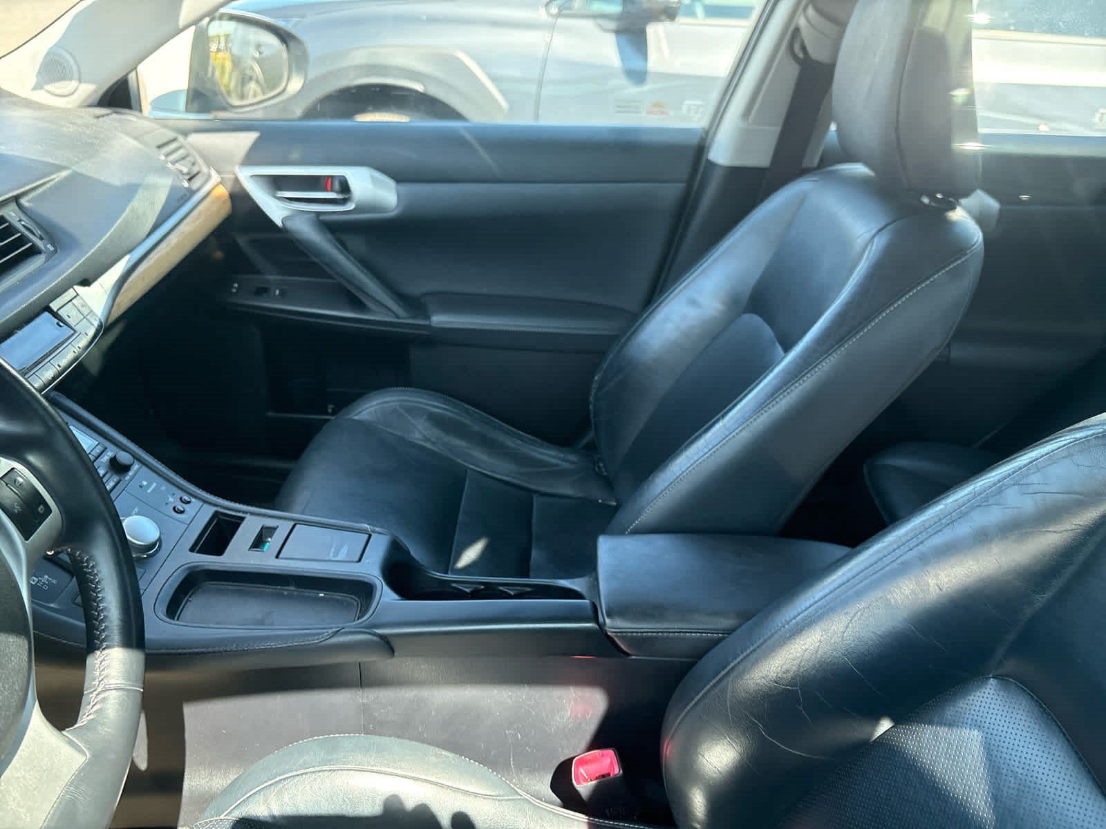 Used 2011 Lexus CT 200h Premium w/ Premium Audio Pkg FWD image 13