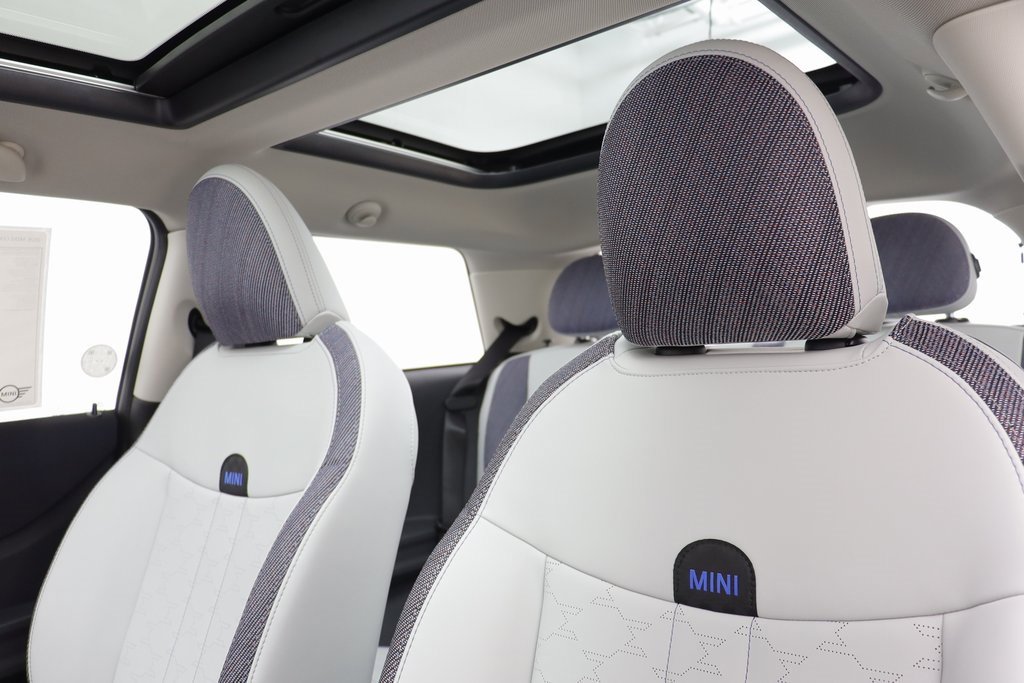 New 2026 MINI Cooper 2-Door Hardtop image 13