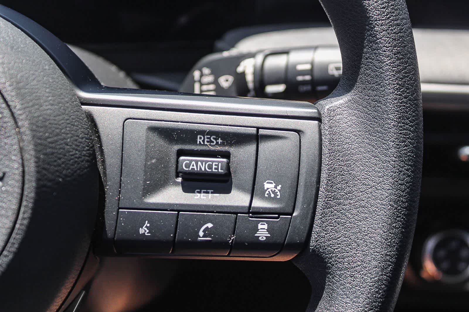 Used 2025 Nissan Kicks SV FWD image 29