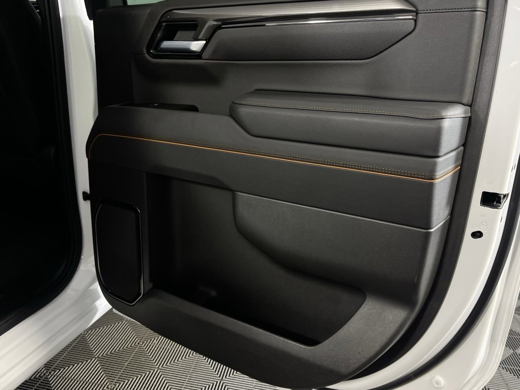 Used 2025 GMC Sierra 1500 AT4 image 32