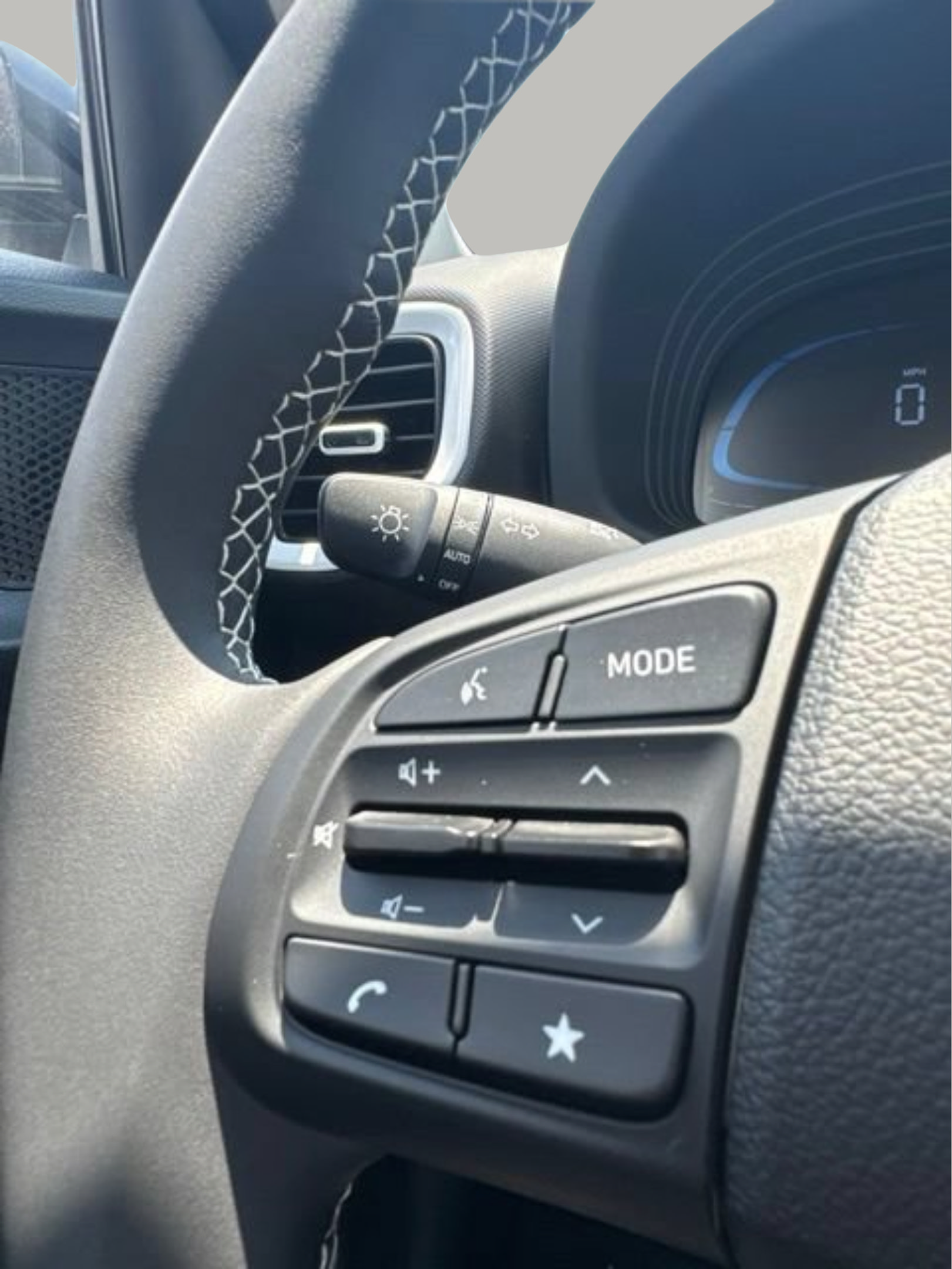 New 2026 Hyundai Venue SEL FWD image 19