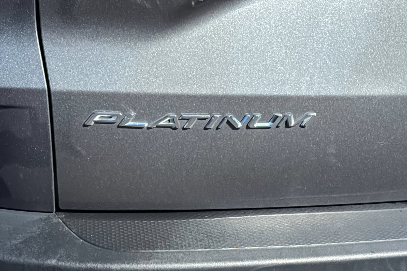 Used 2025 Ford Escape Platinum AWD/4WD image 40