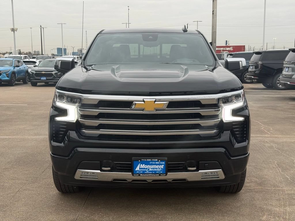 Used 2026 Chevrolet Silverado 1500 High Country w/ Technology Package RWD image 3