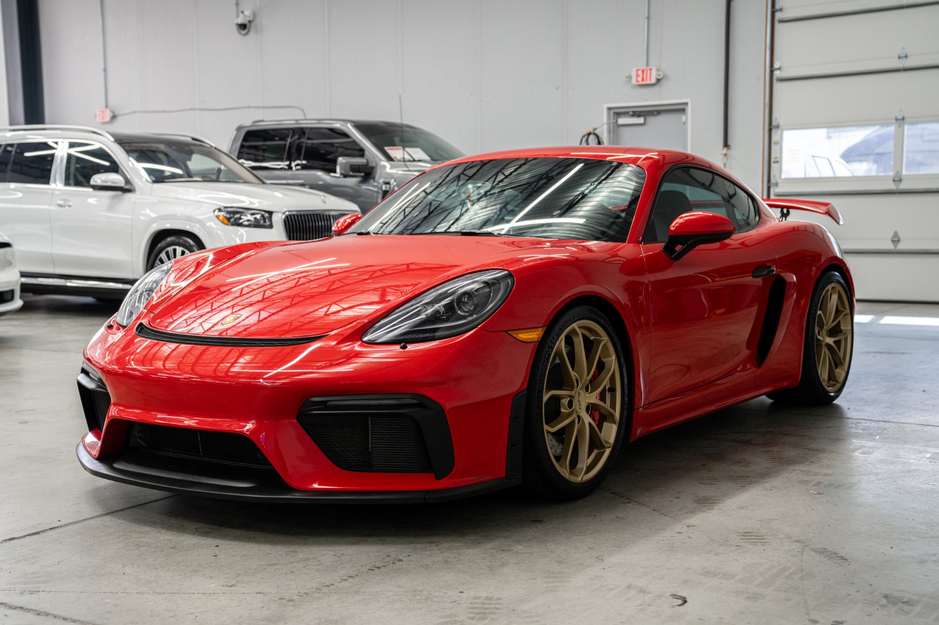 Used 2020 Porsche 718 Cayman GT4 RWD image 5