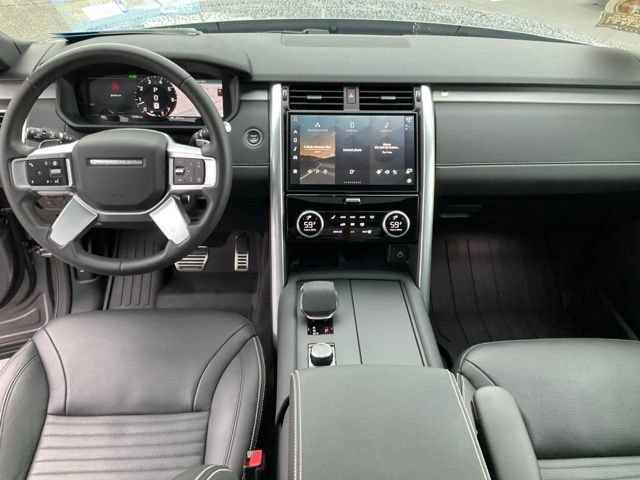Used 2025 Land Rover Discovery Dynamic SE AWD/4WD image 4