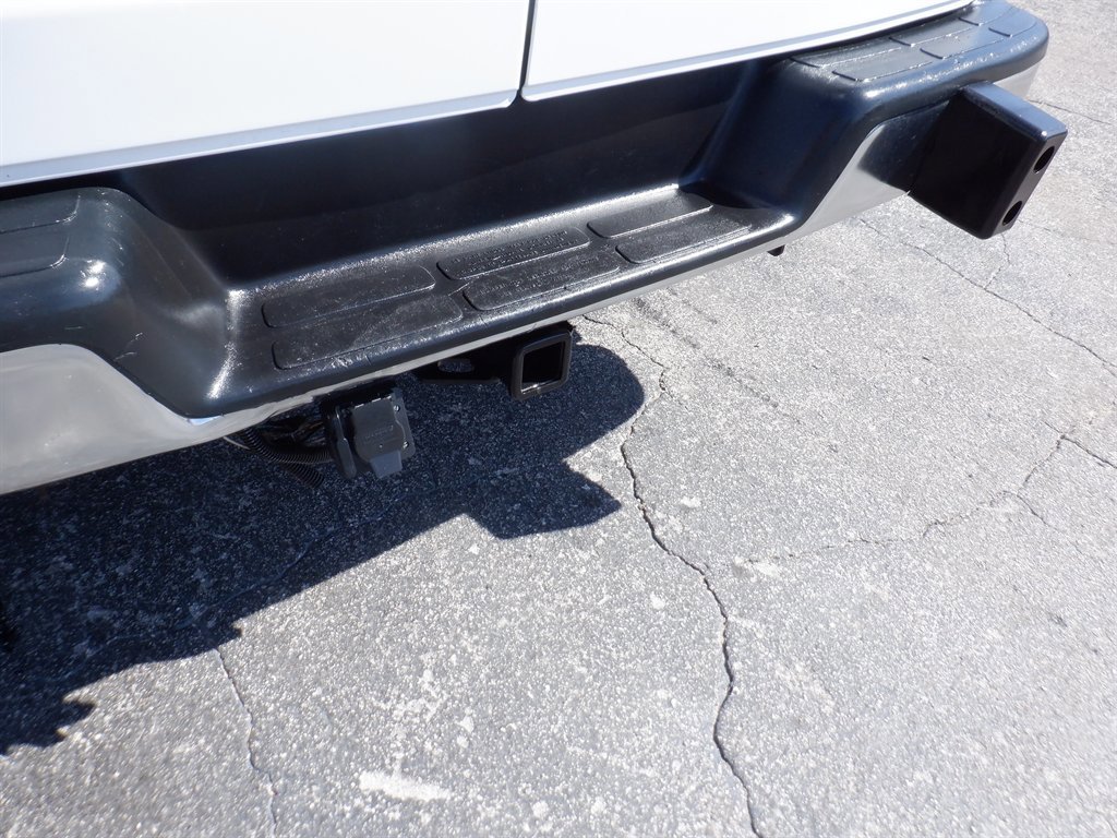 Used 2020 GMC Savana 2500 w/ Driver Convenience Package image 4