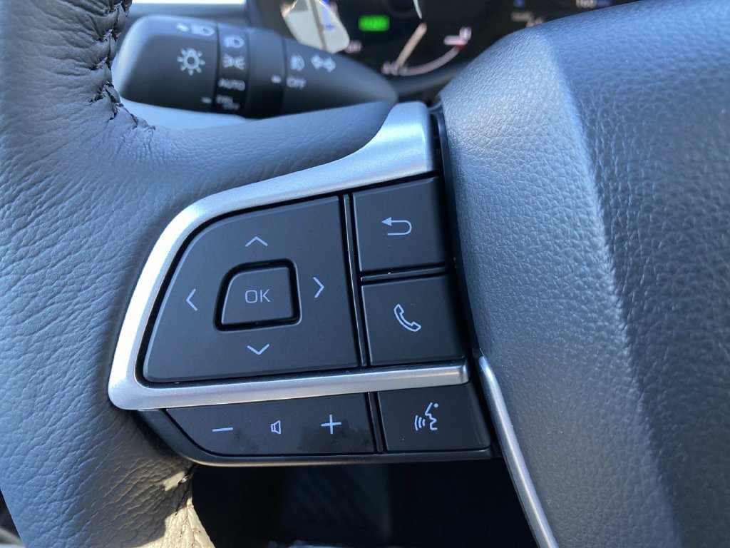 New 2026 Toyota Sienna XLE AWD/4WD image 16