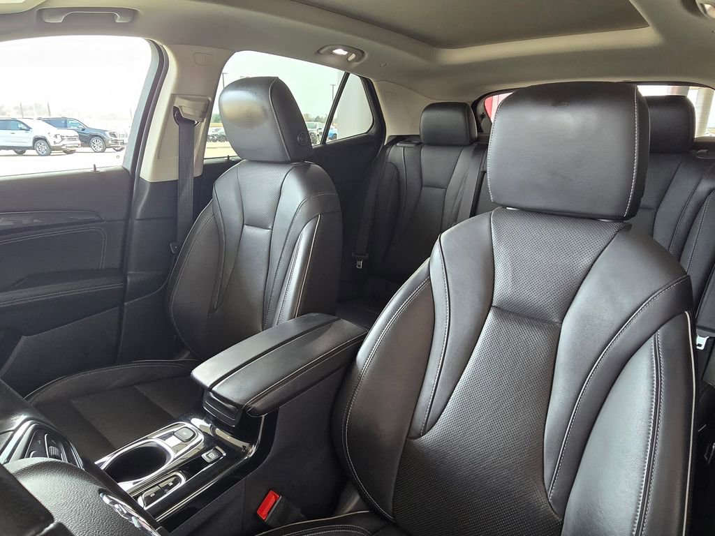 Used 2021 Buick Envision Essence w/ Sport Touring Package image 16
