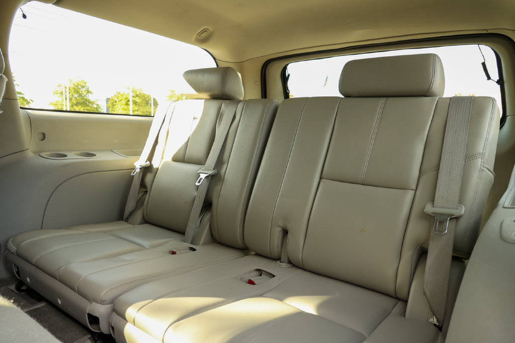 Used 2011 Chevrolet Suburban LT AWD/4WD image 36