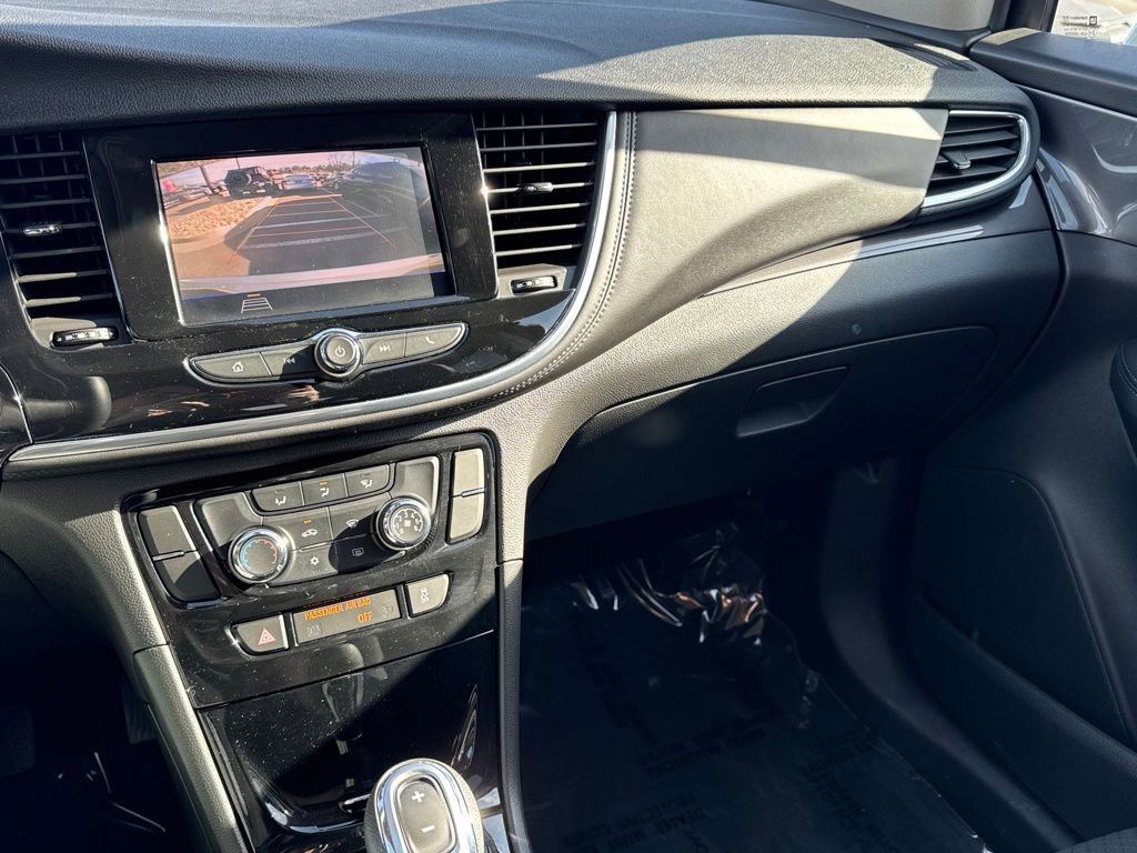 Used 2022 Buick Encore Preferred w/ Safety Package image 40