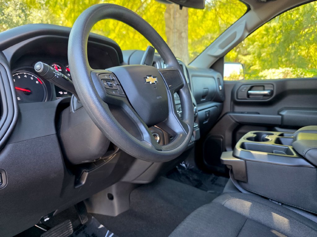 Certified 2025 Chevrolet Silverado 1500 Custom RWD image 14
