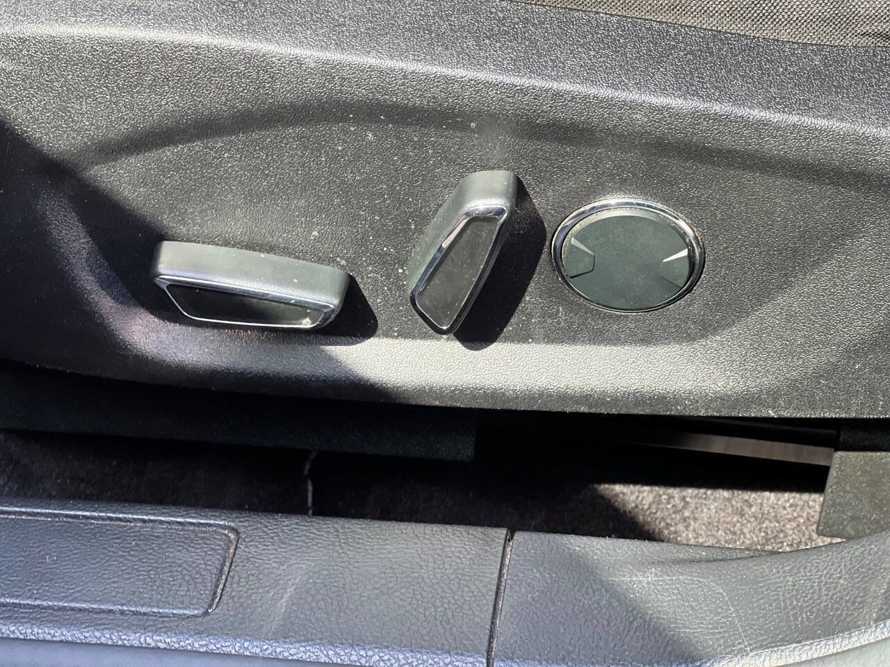 Used 2017 Ford Fusion SE image 16