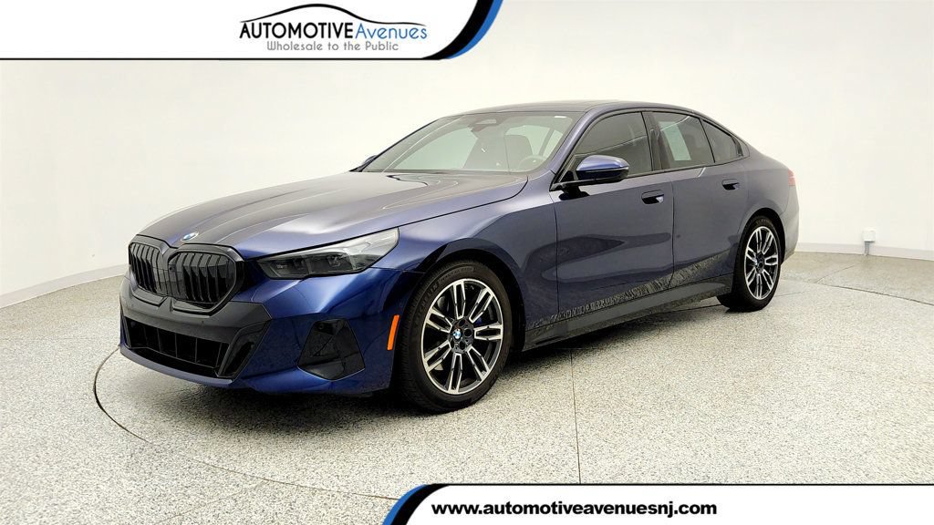 Used 2024 BMW 530i w/ M Sport Package RWD image 1