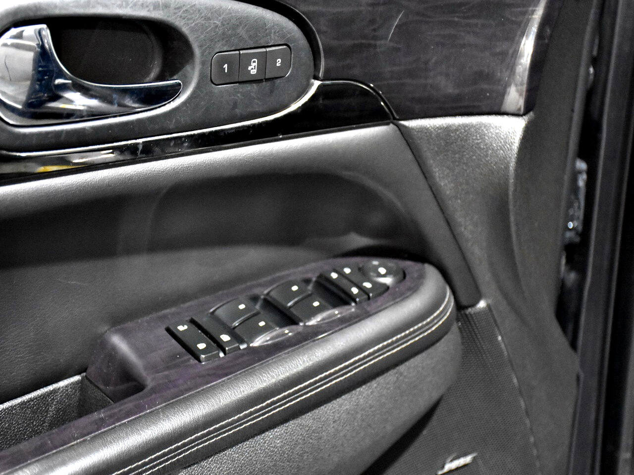 Used 2016 Buick Enclave Premium w/ Experience Buick Package image 29