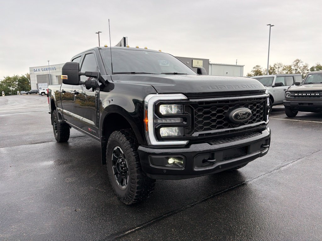 Used 2025 Ford F250 Lariat w/ Lariat Ultimate Package AWD/4WD image 2