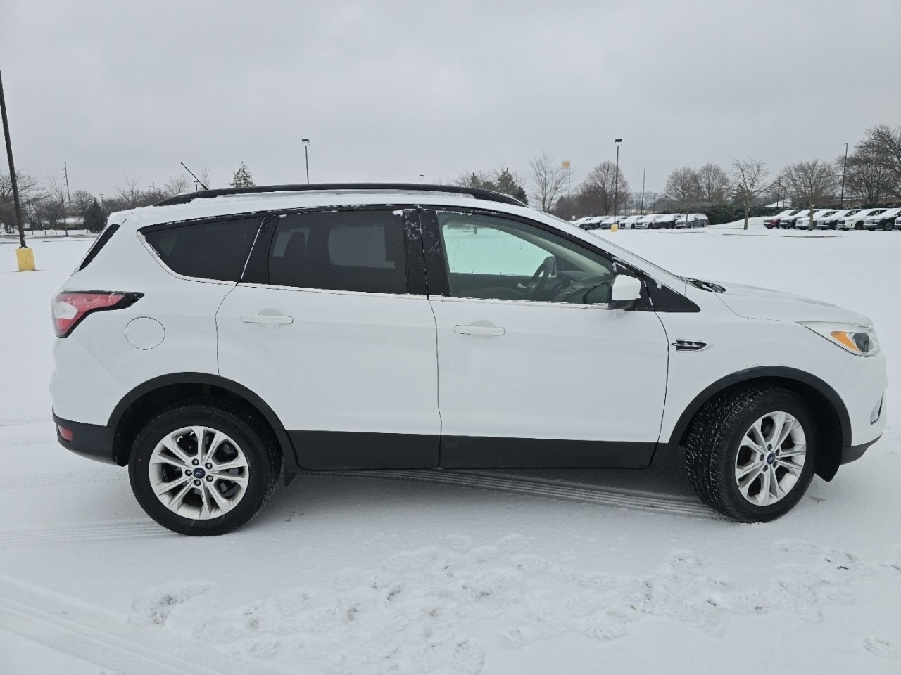 Used 2018 Ford Escape SE w/ Ford Safe & Smart Package image 16