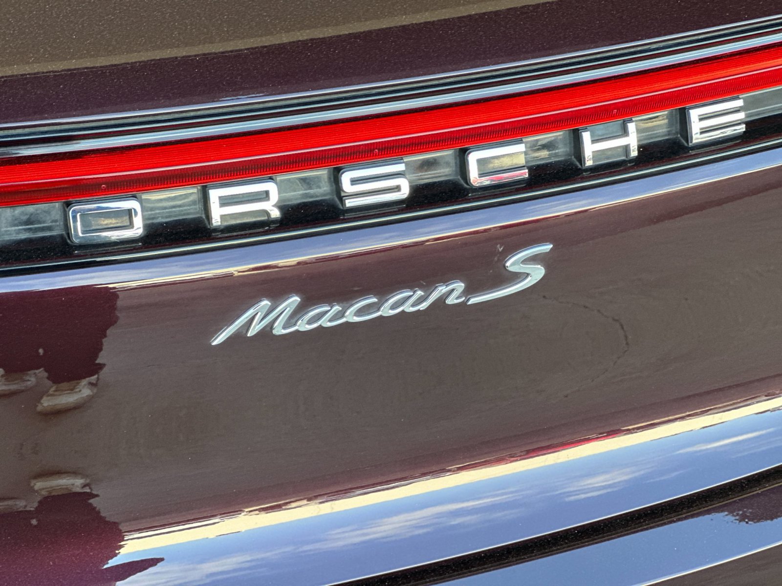 Certified 2023 Porsche Macan S AWD/4WD image 34