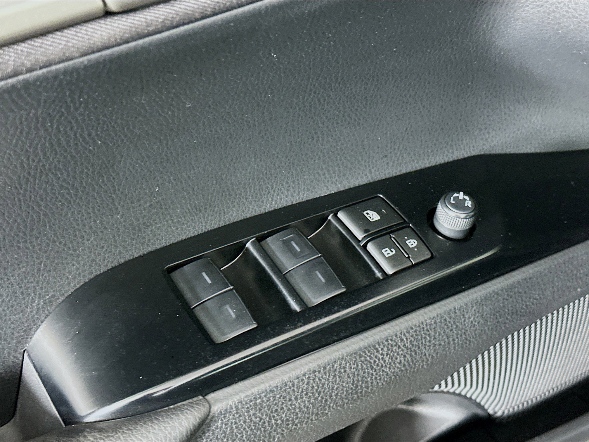 Used 2025 Toyota Camry LE image 15