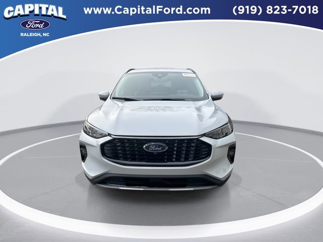 Certified 2025 Ford Escape SE w/ PHEV Premium Package image 3