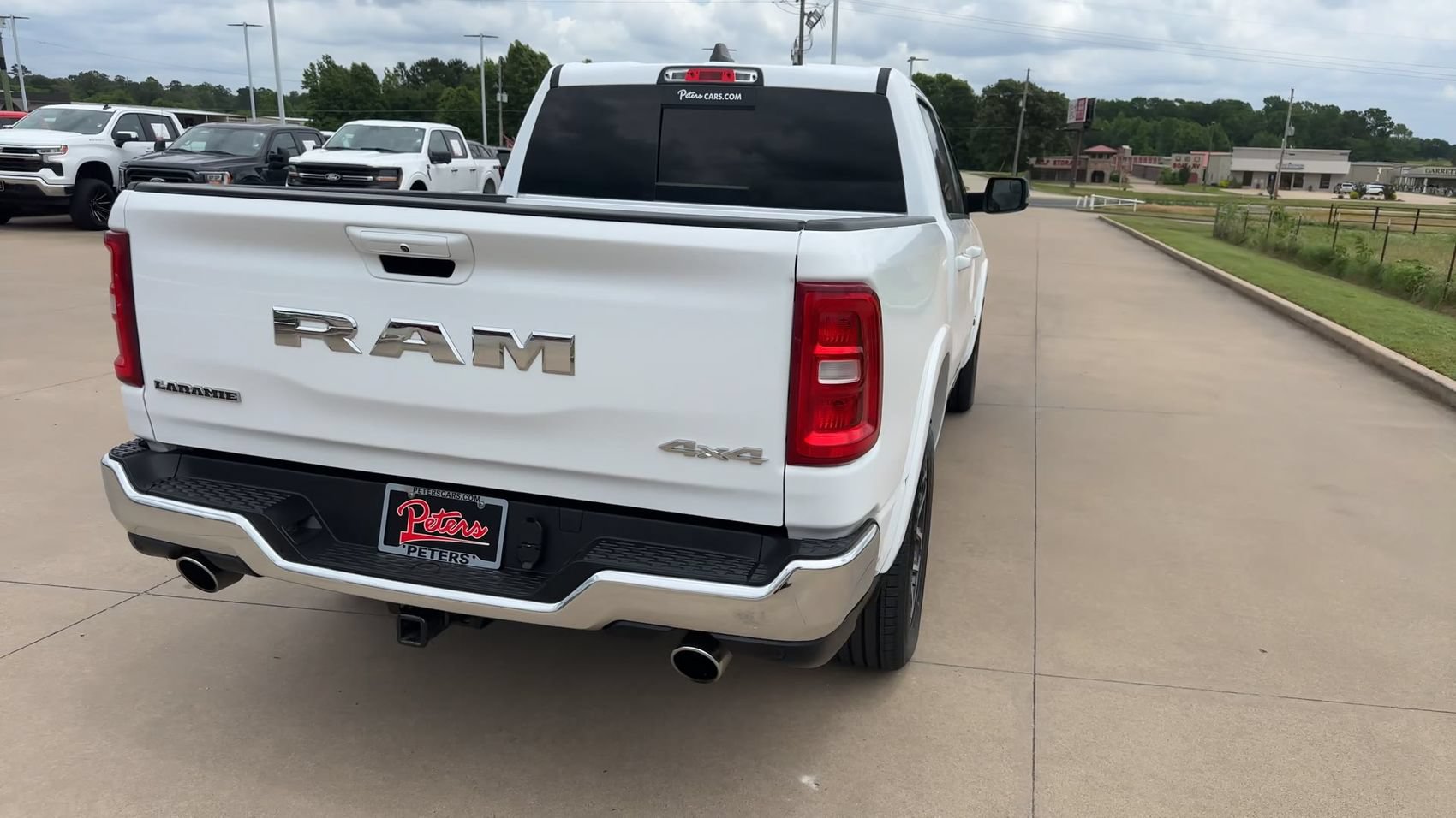 Used 2025 RAM 1500 Laramie AWD/4WD image 8