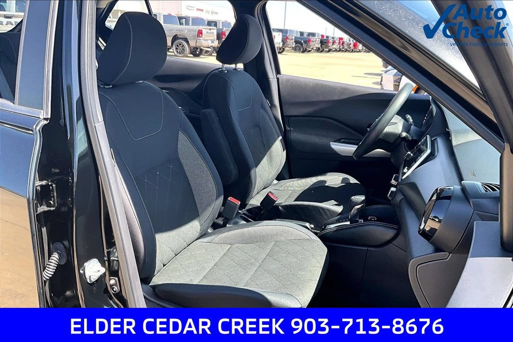 Used 2018 Nissan Kicks SV FWD image 8