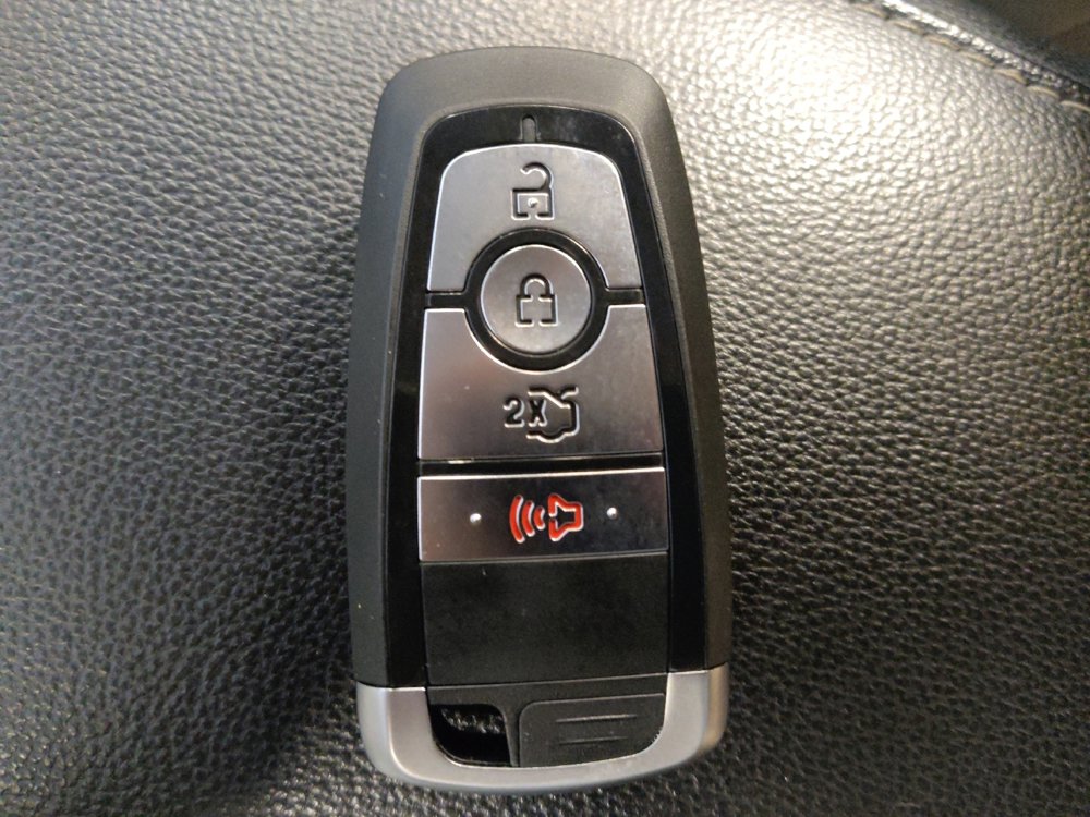 Used 2019 Ford Fusion SE image 32