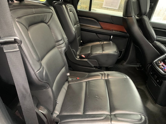 Used 2019 Lincoln Navigator Reserve image 17
