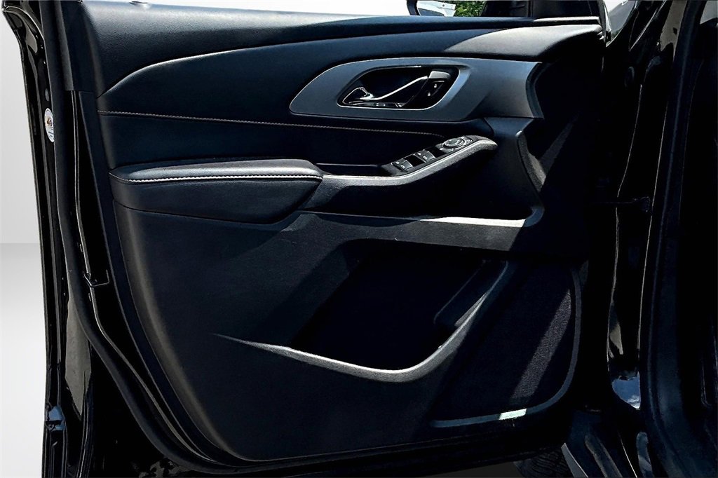 Used 2021 Chevrolet Traverse LT image 20