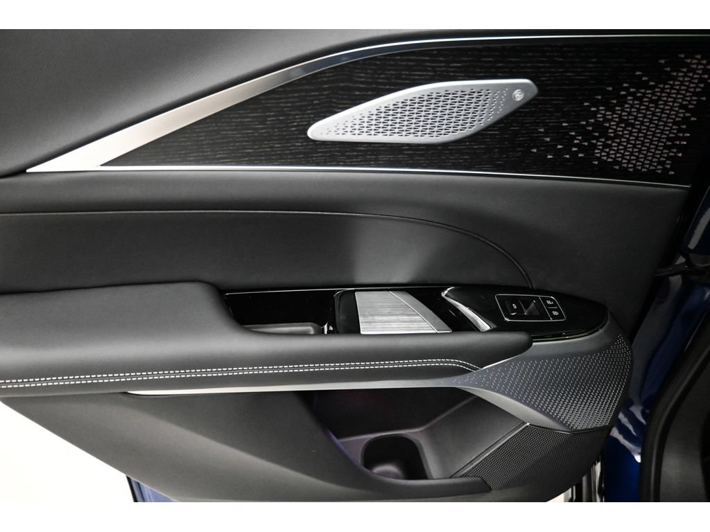 New 2026 Cadillac Lyriq V w/ Exterior Carbon Fiber Package AWD/4WD image 12