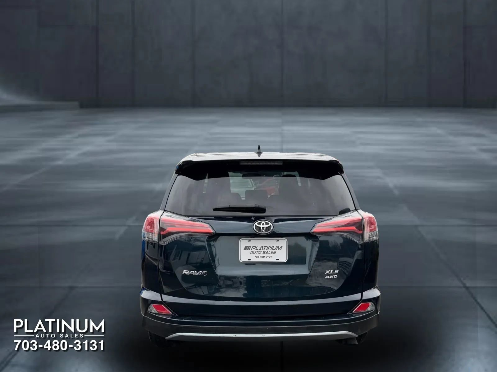 Used 2018 Toyota RAV4 XLE image 6