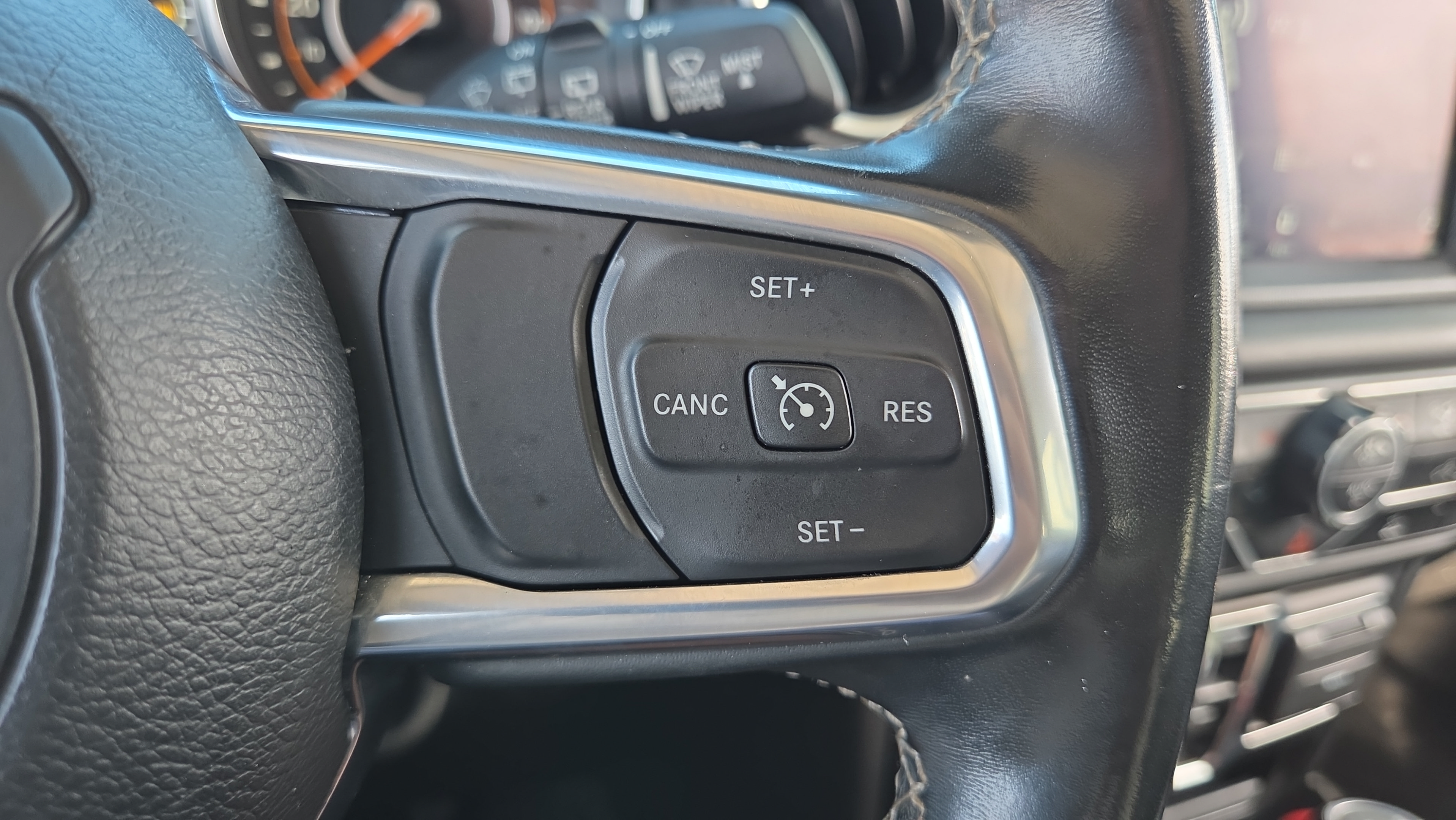 Used 2022 Jeep Wrangler Unlimited Sahara w/ LED Lighting Group AWD/4WD image 23