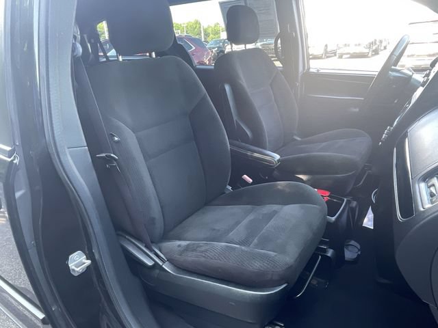 Used 2016 Dodge Grand Caravan SE FWD image 26
