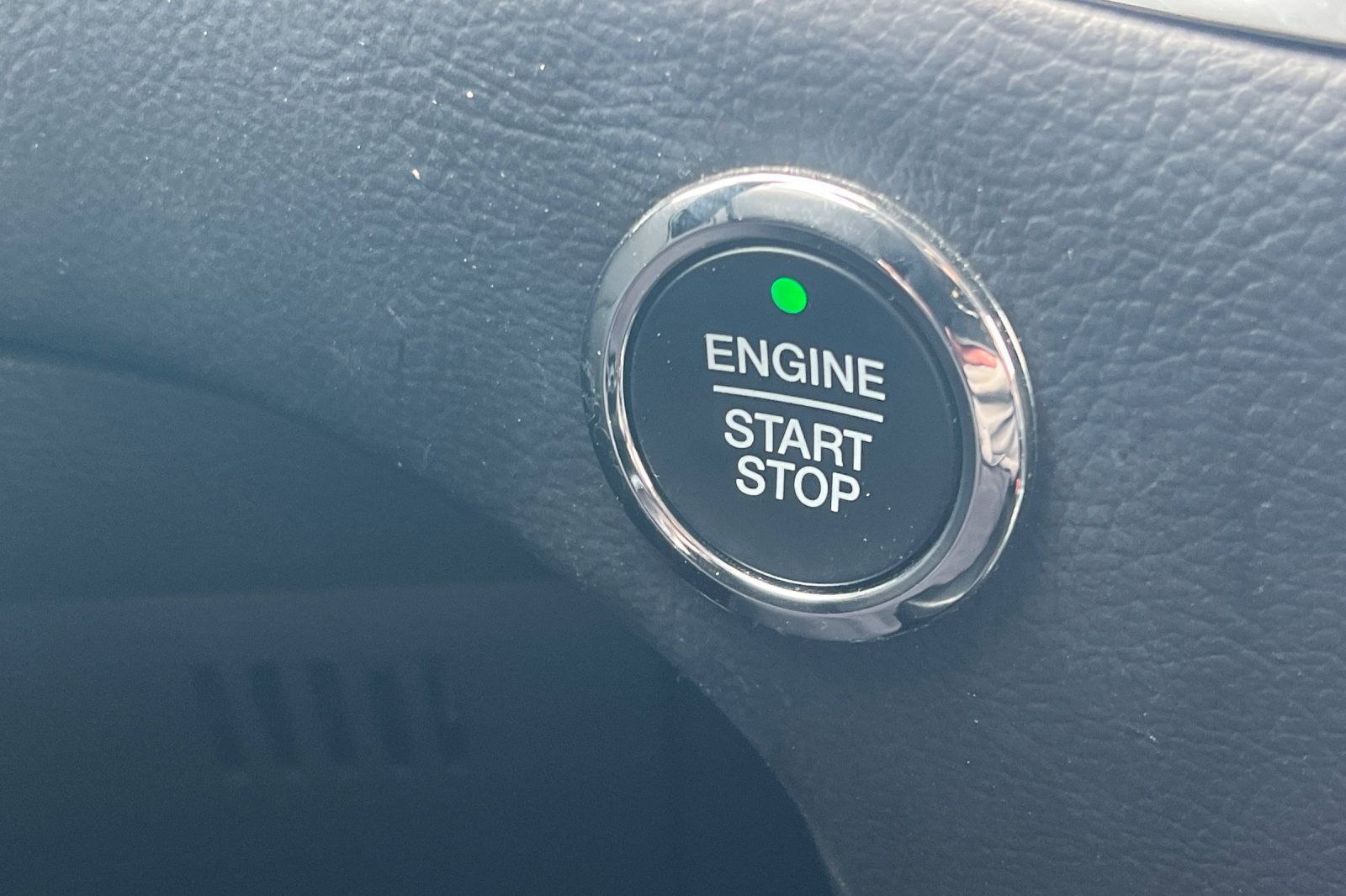 Used 2023 Ford Edge Titanium w/ Equipment Group 301A image 20