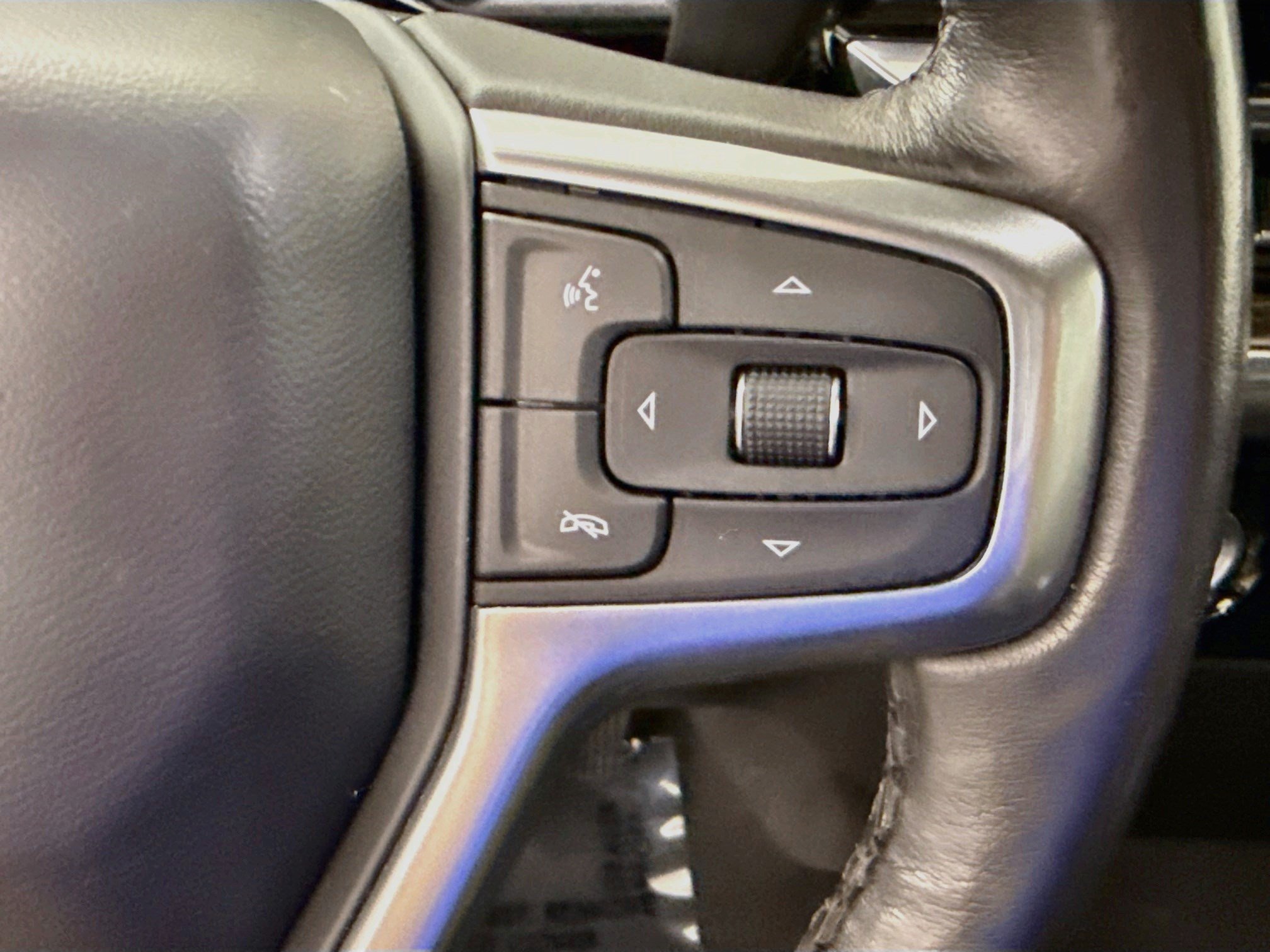 Used 2022 Chevrolet Silverado 1500 LT AWD/4WD image 15