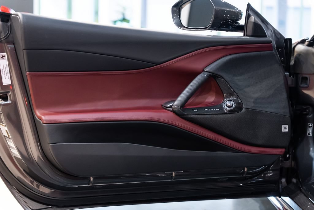 Certified 2023 Ferrari 812 GTS RWD image 25