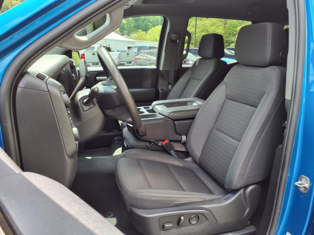 Used 2022 Chevrolet Silverado 1500 Custom Trail Boss AWD/4WD image 8