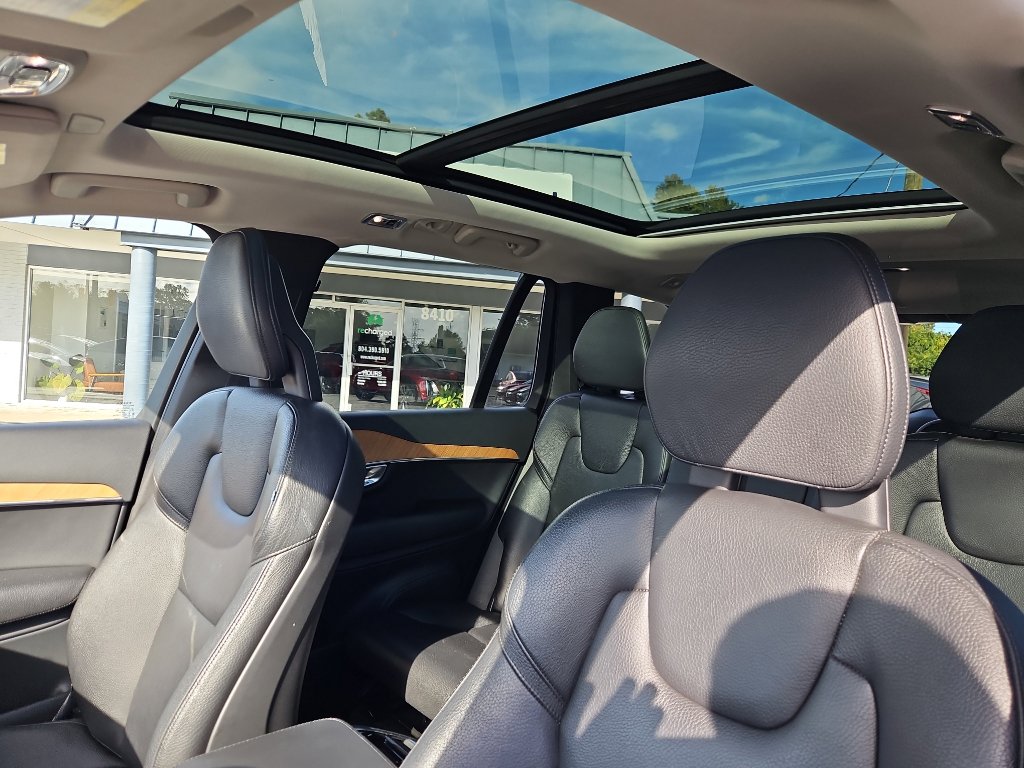 Used 2021 Volvo XC90 T8 Inscription Expression w/ Protection Package Premier image 24