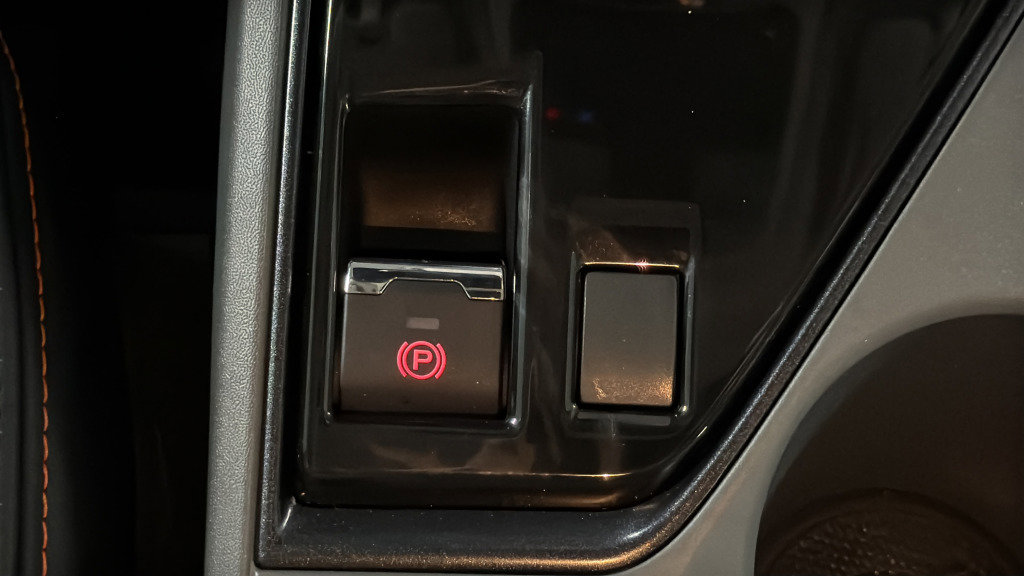 Certified 2026 Subaru Crosstrek 2.5i Limited w/ Crosstrek Mirror Package image 35